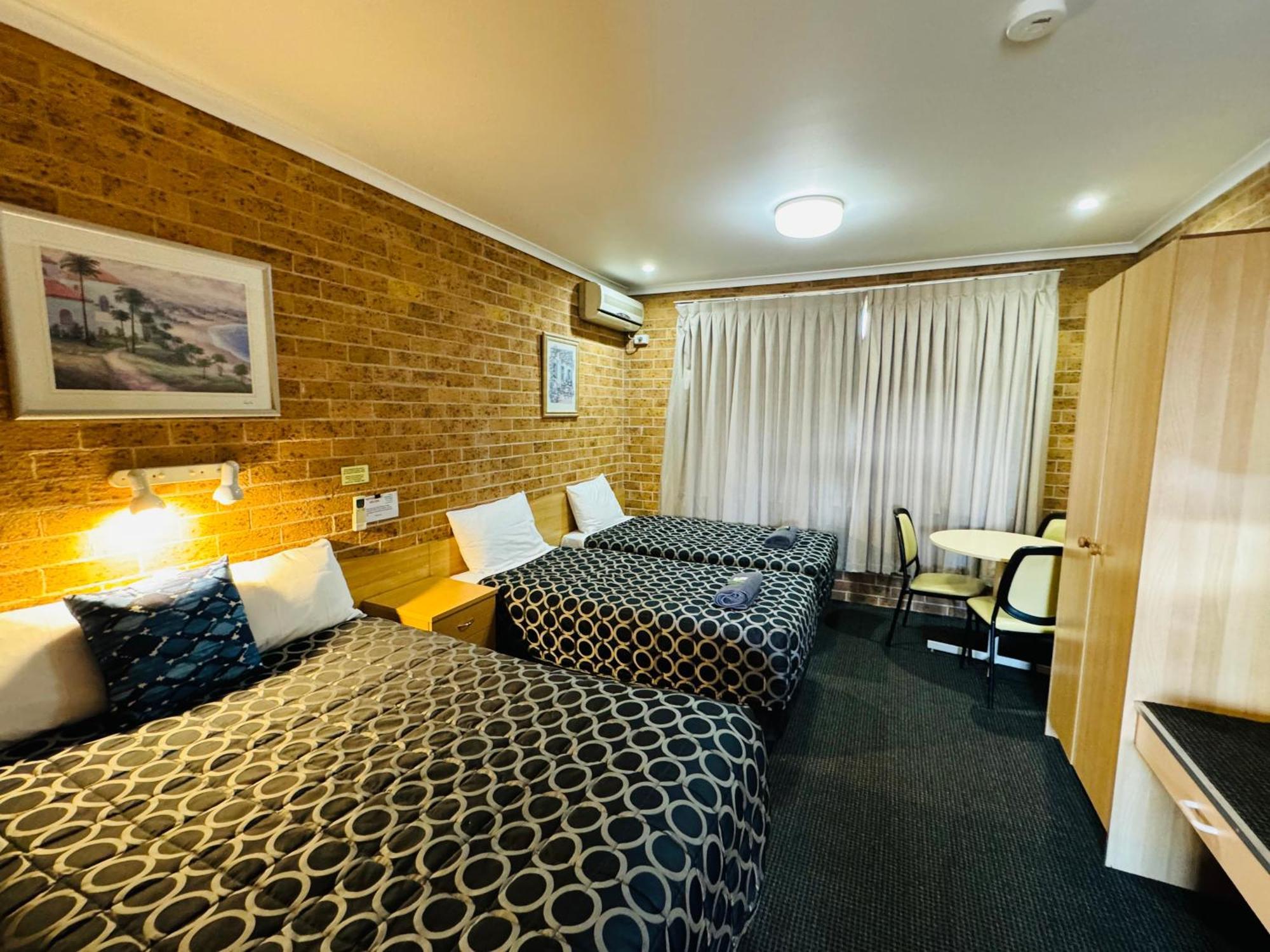 Town And Country Motor Inn Тамворт Екстер'єр фото