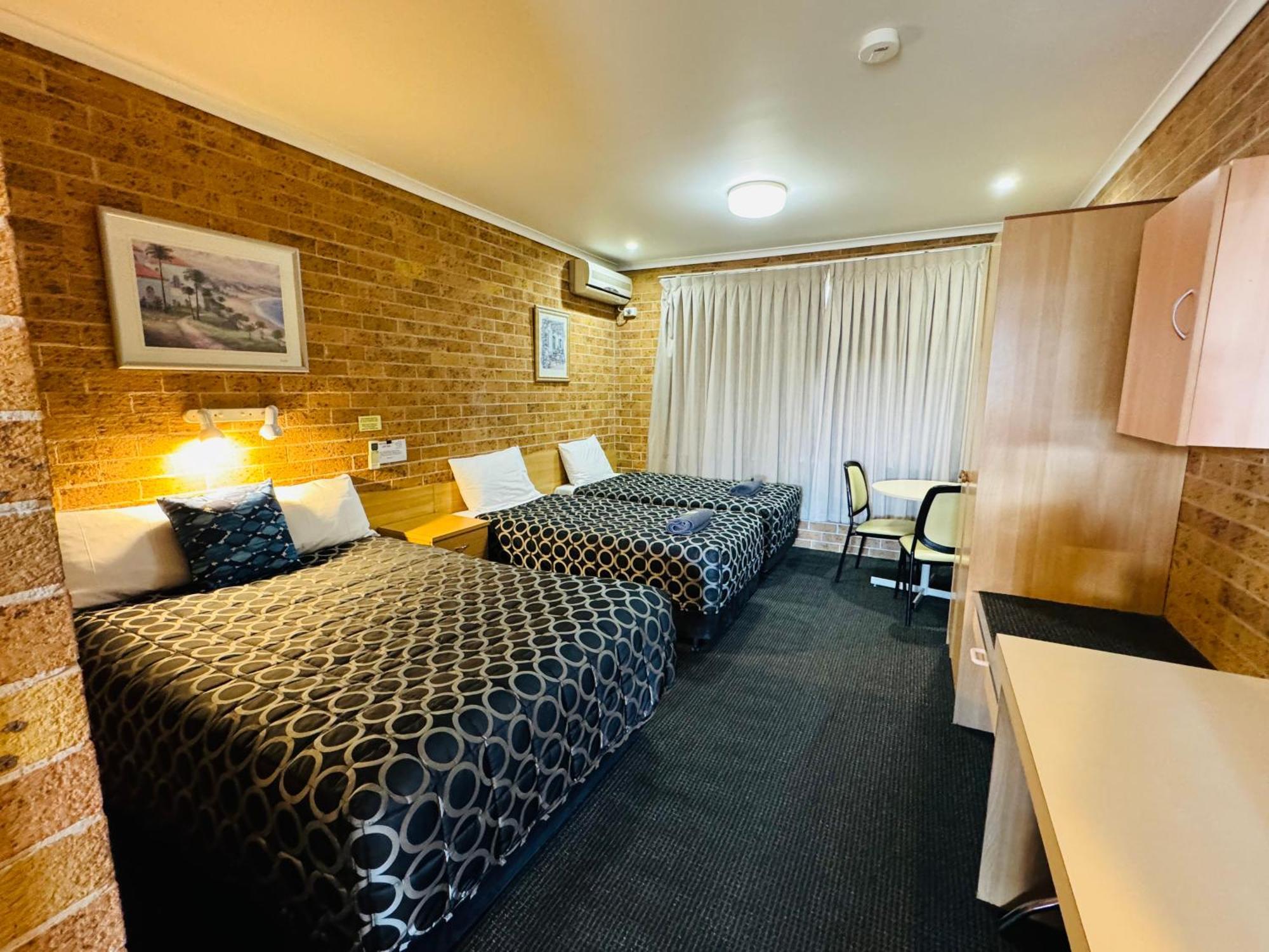 Town And Country Motor Inn Тамворт Екстер'єр фото