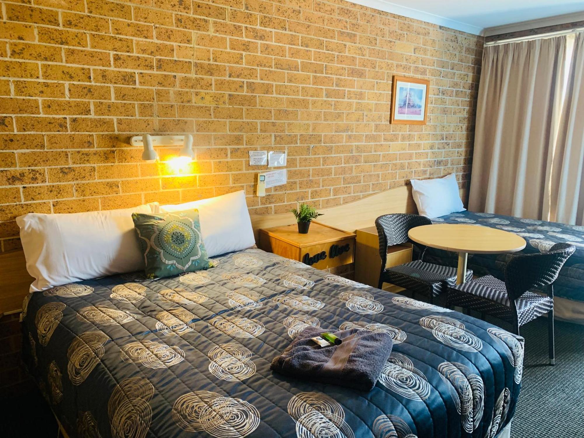 Town And Country Motor Inn Тамворт Екстер'єр фото